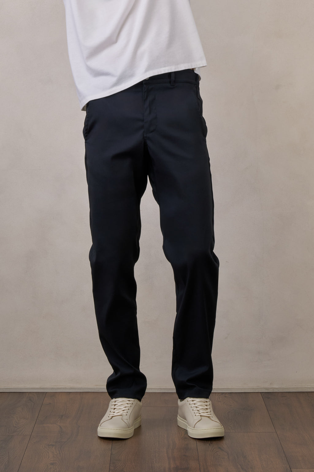 Pantalón negro básico