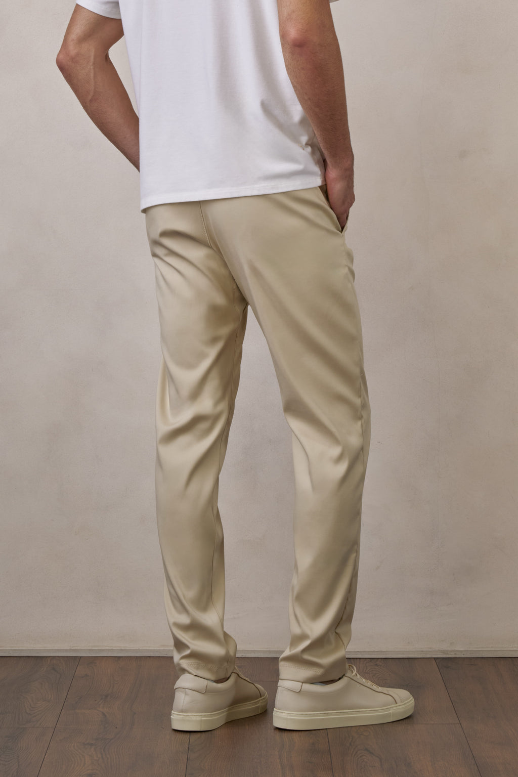 Pantalón beige cómodo
