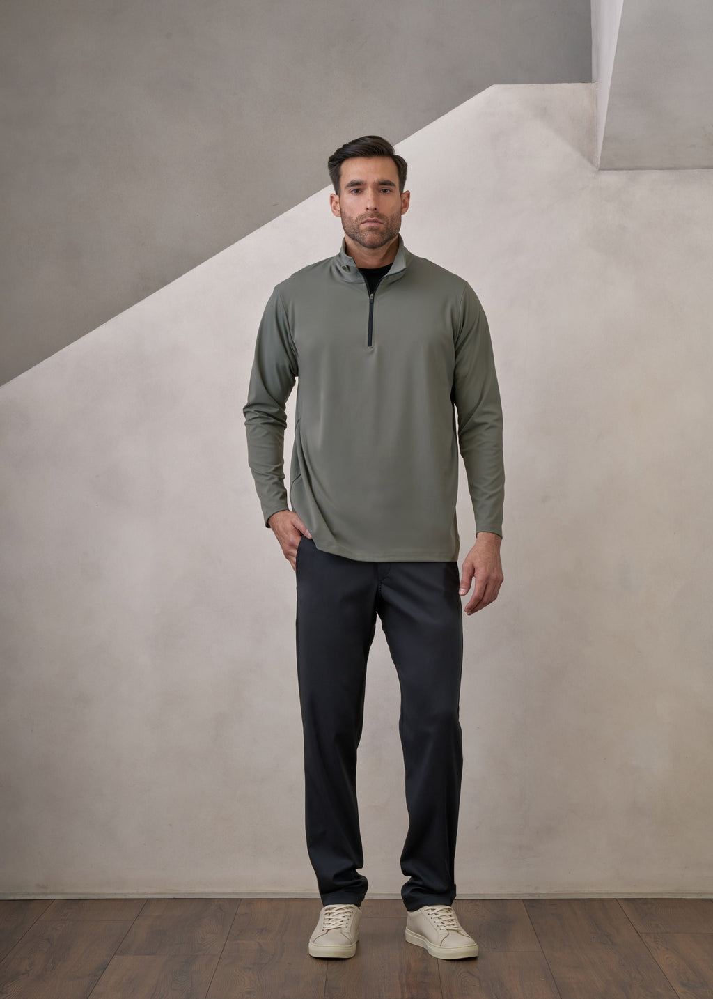 outfit de sudadera zipup verde para hombre