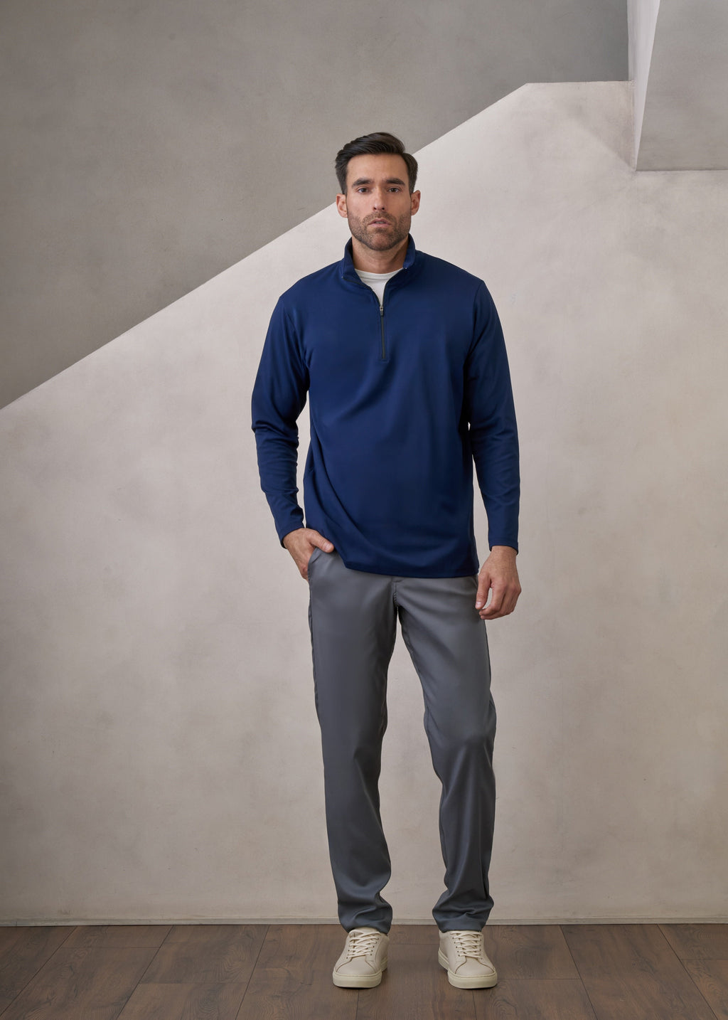 outfit de sudadera zipup azul para hombre